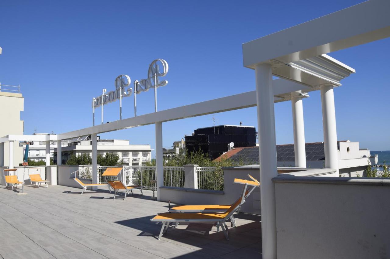 Hotel Des Bains Cattolica Exterior photo