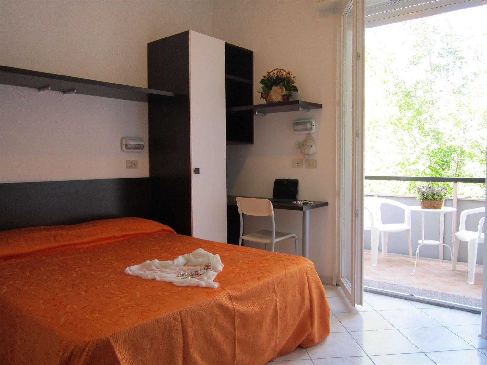 Hotel Des Bains Cattolica Exterior photo