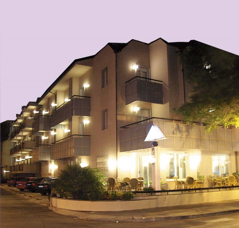 Hotel Des Bains Cattolica Exterior photo